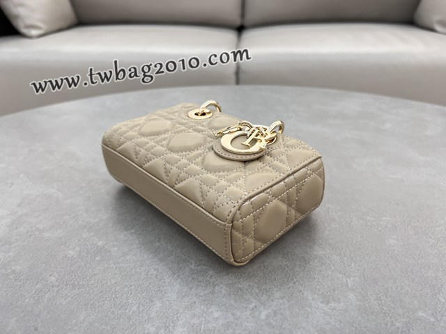Dior专柜新款迪奥高仿原单杏色新款Lady D-Joy手袋手提女包 djfk1827